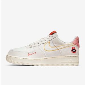 New in box, Womens size 10.5 NIKE Air Force 1’s.